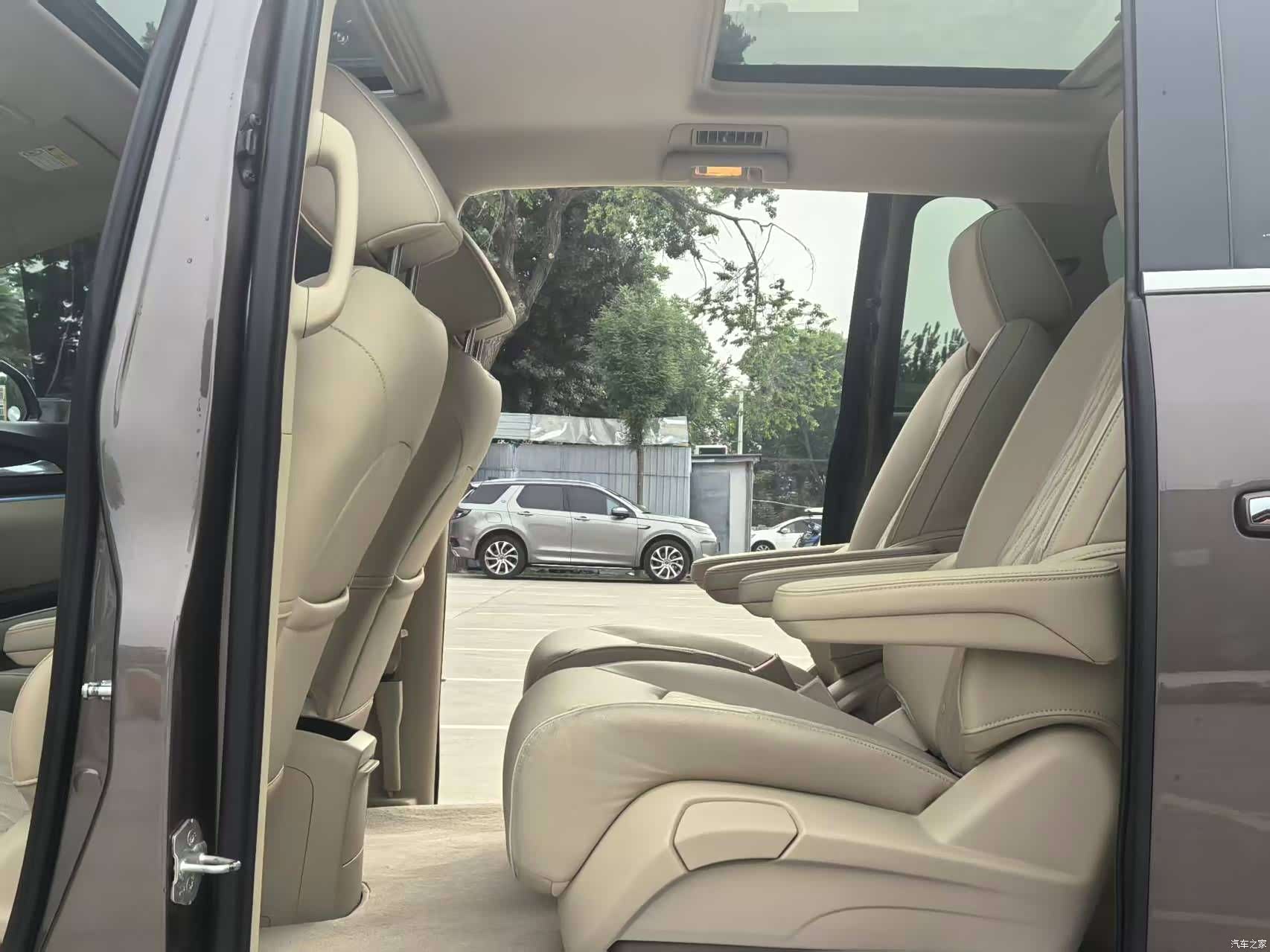 Buick GL8, 2023 10