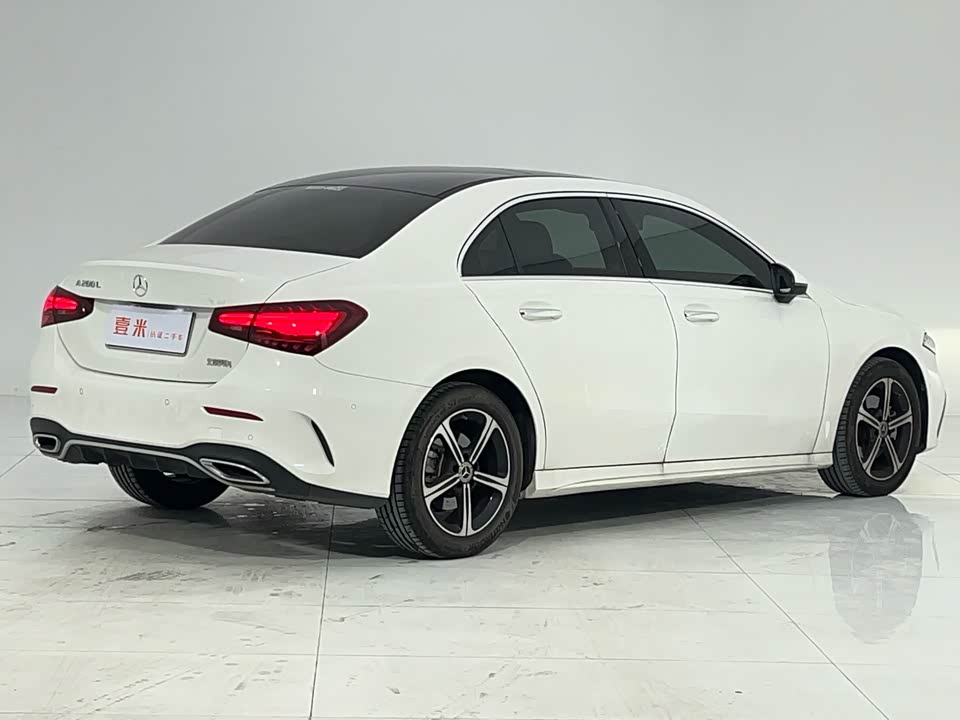 Mercedes-Benz Class A Mercedes-Benz Class A