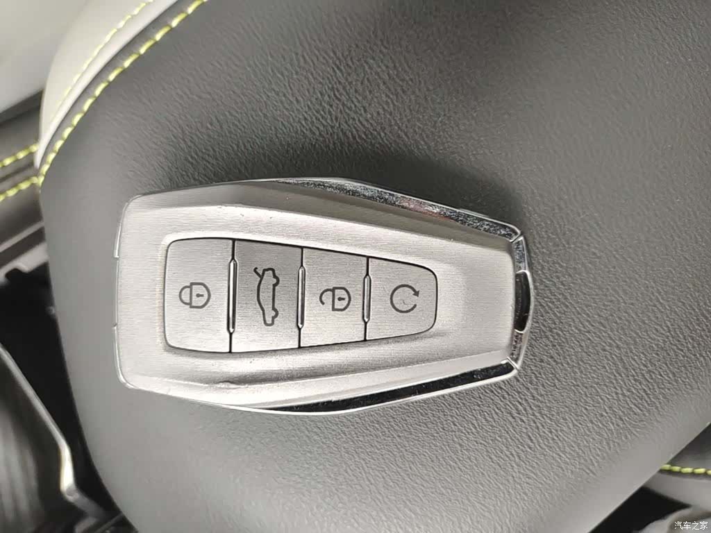 Geely Coolray, 2023 9