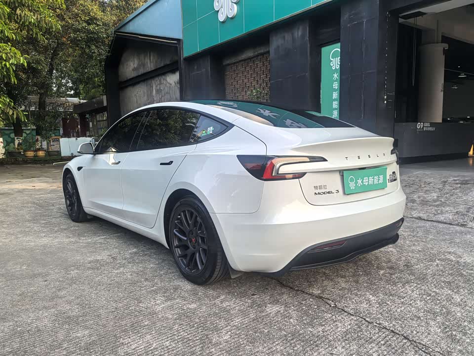 Tesla Model 3 Tesla Model 3