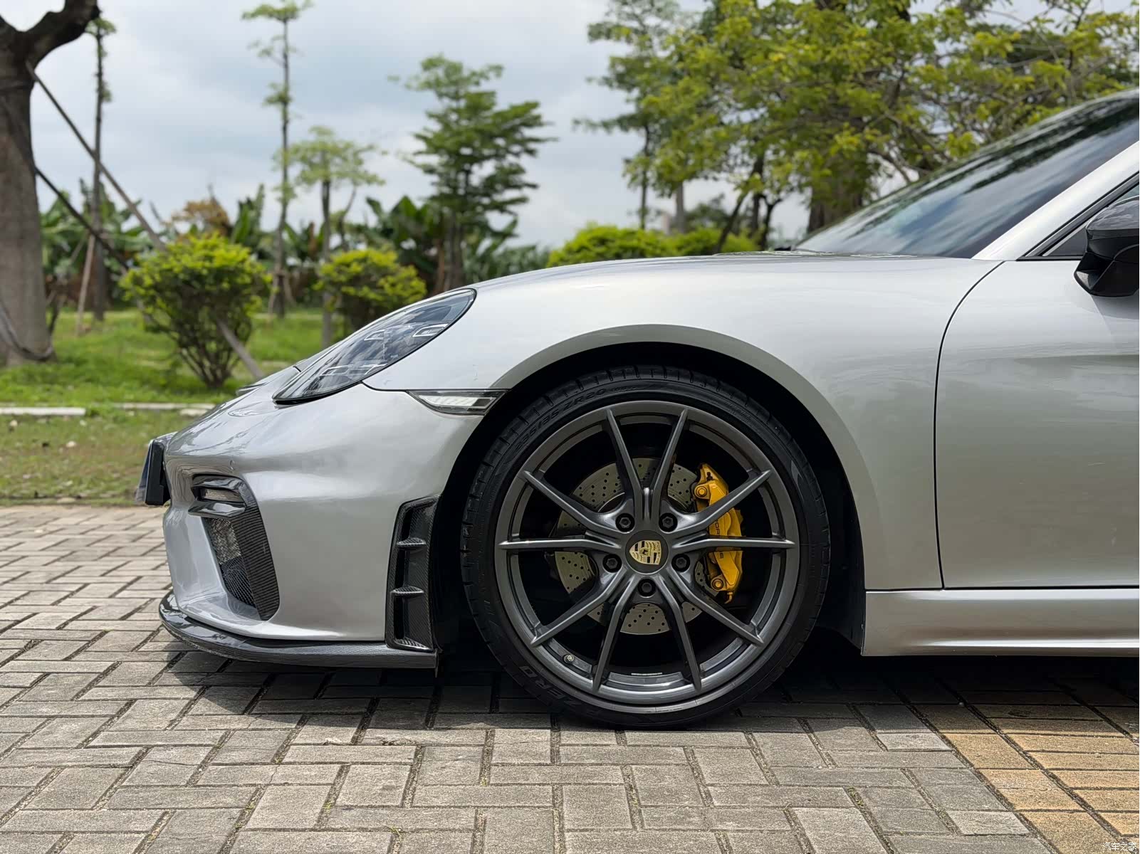 Porsche Cayman, 2020 все фото