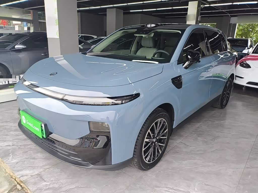Leapmotor B10
