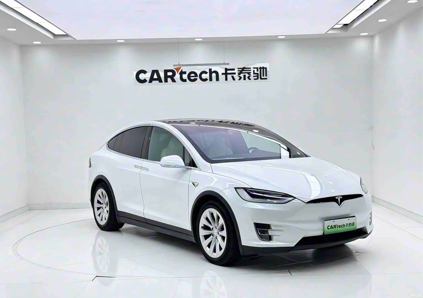 Tesla Model X, 2021 3