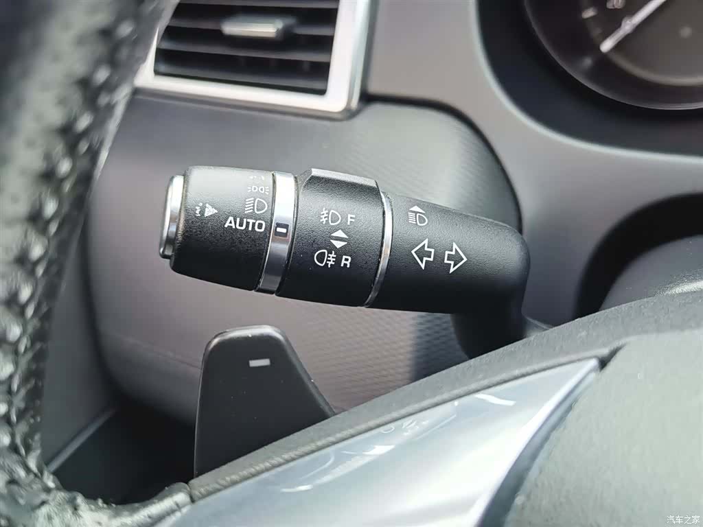 Land Rover Discovery, 2019 19