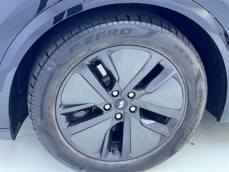 Li Auto Ideal L8