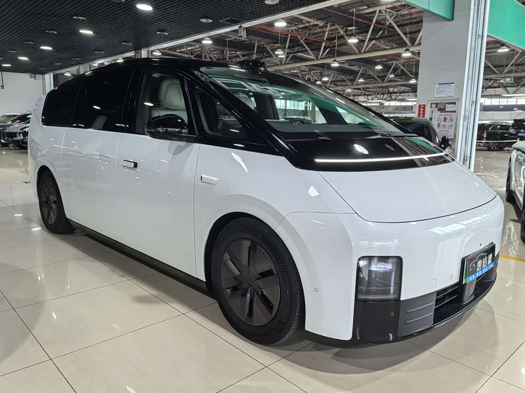 Li Auto MEGA
