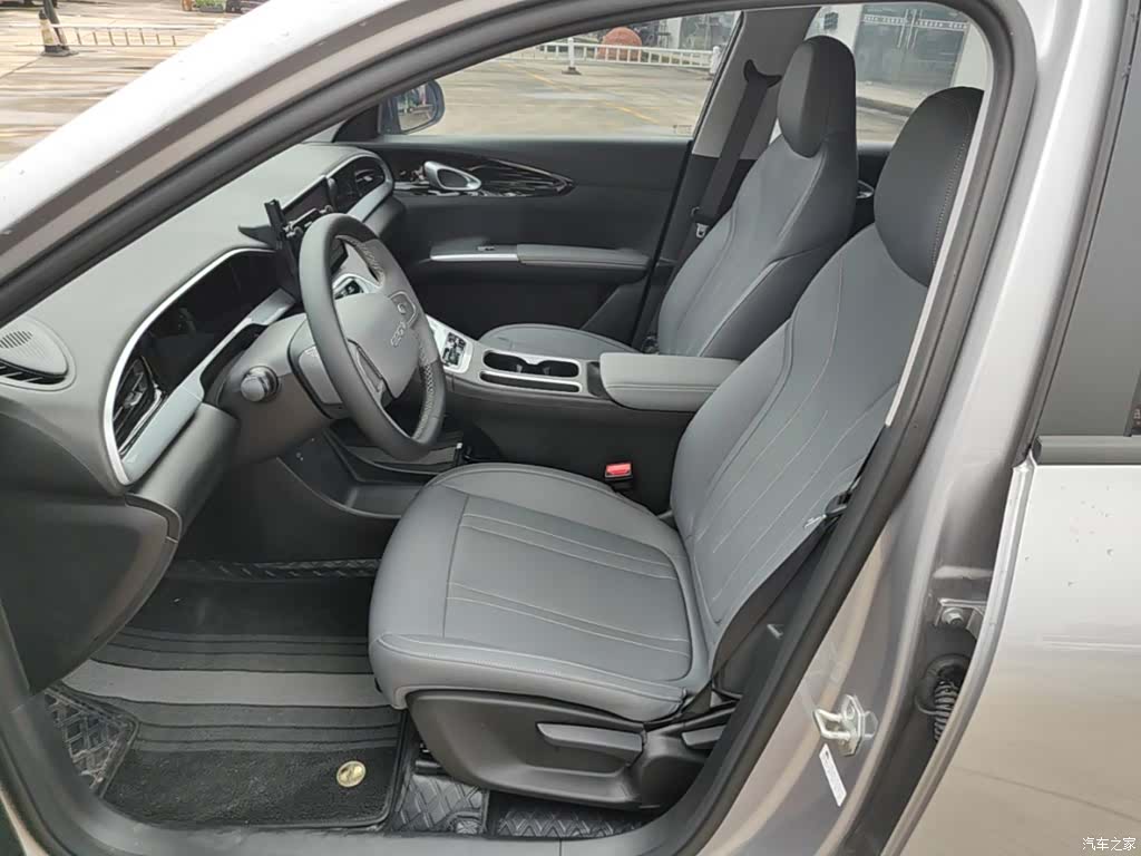 Geely Xingyuan, 2026 15