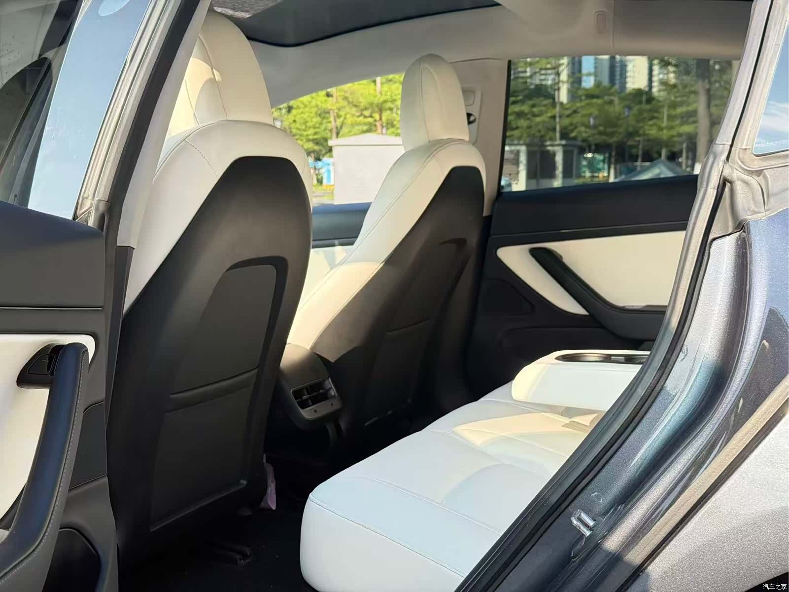 Tesla Model 3, 2019 6
