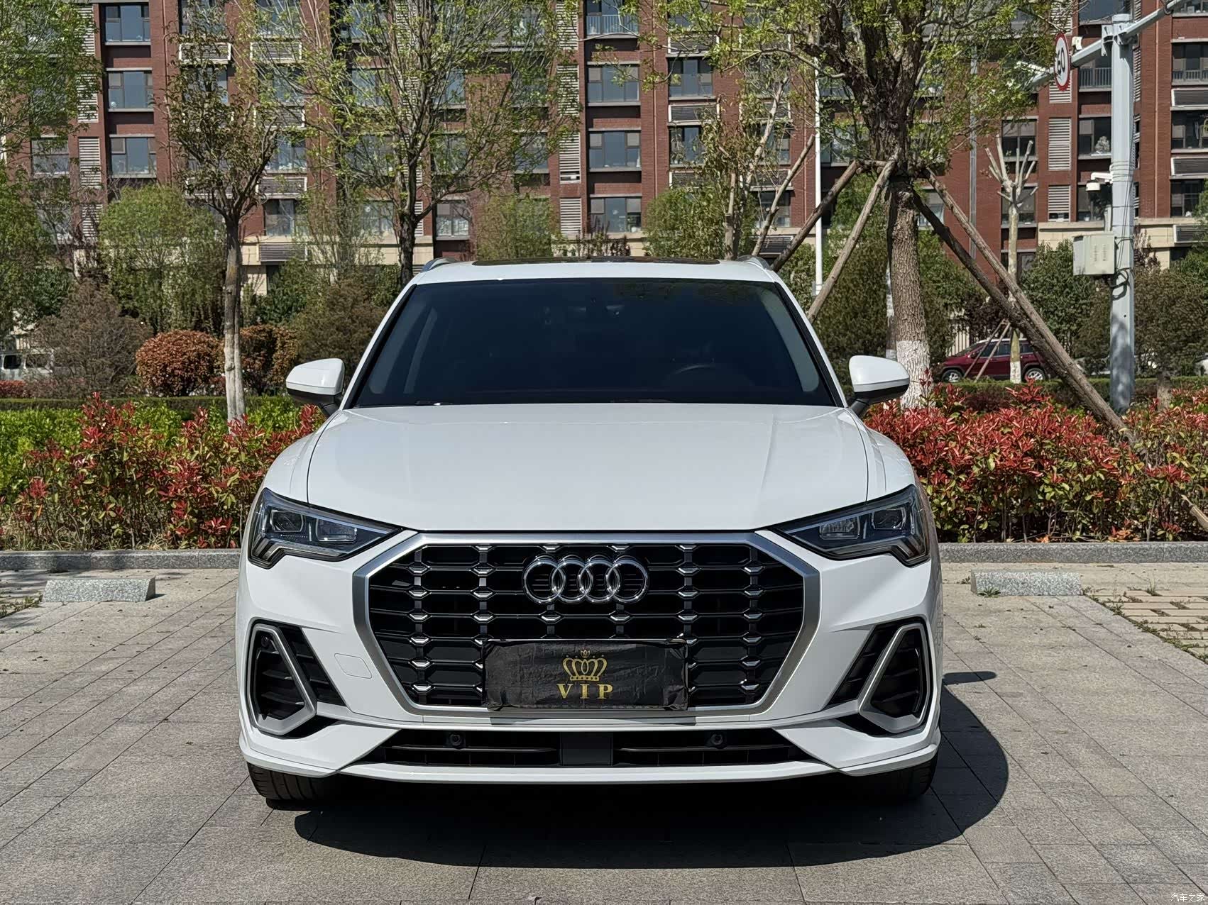 Audi Q3, 2022 2