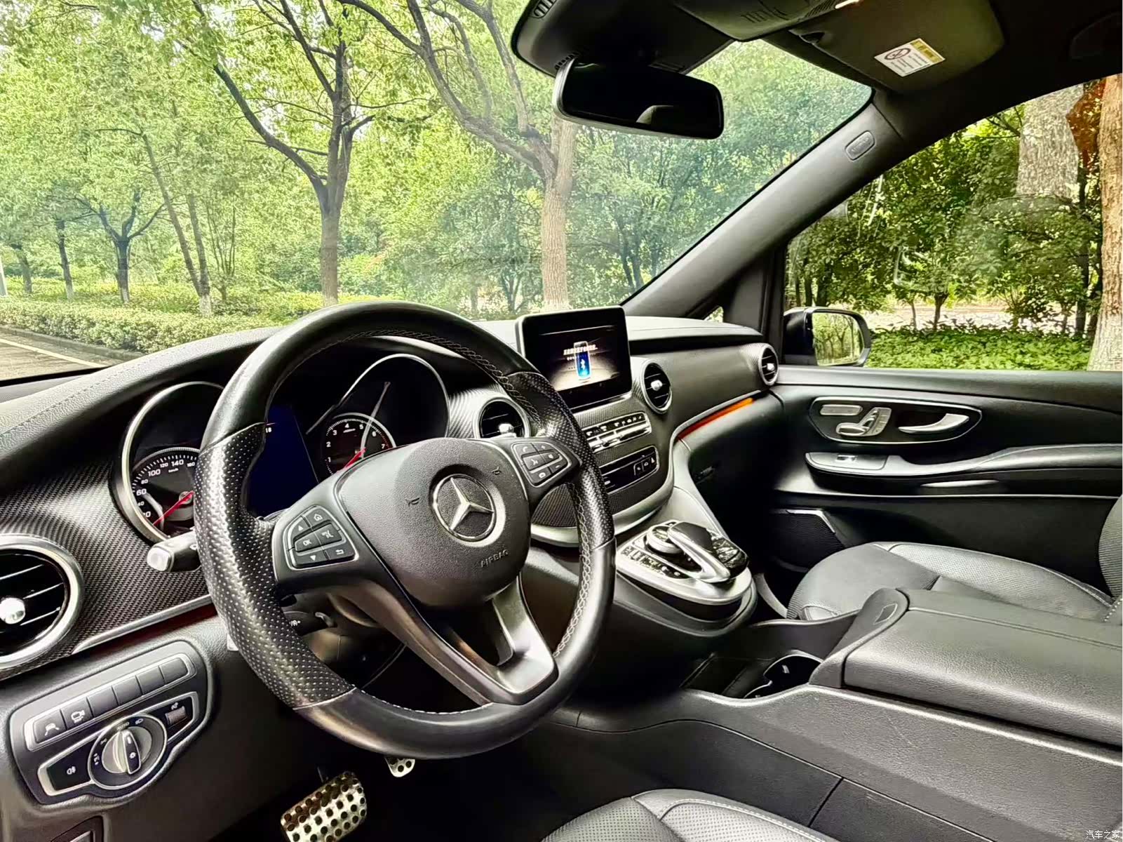 Mercedes-Benz V-Class, 2020 4