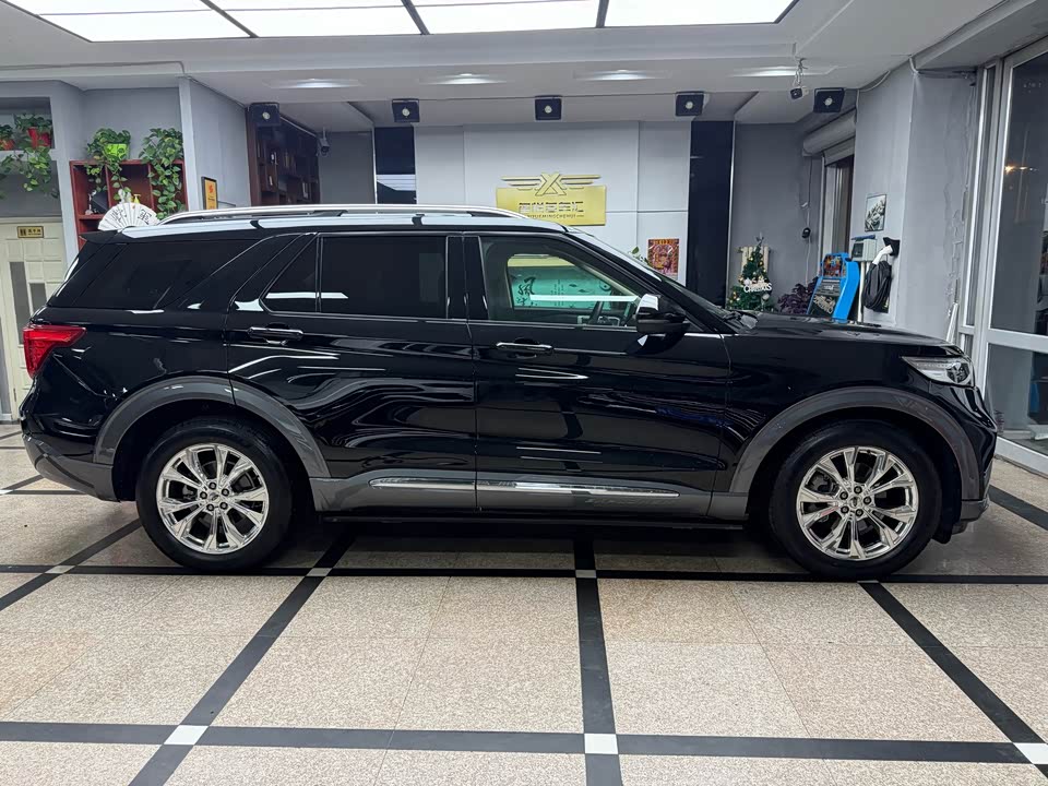Ford Explorer