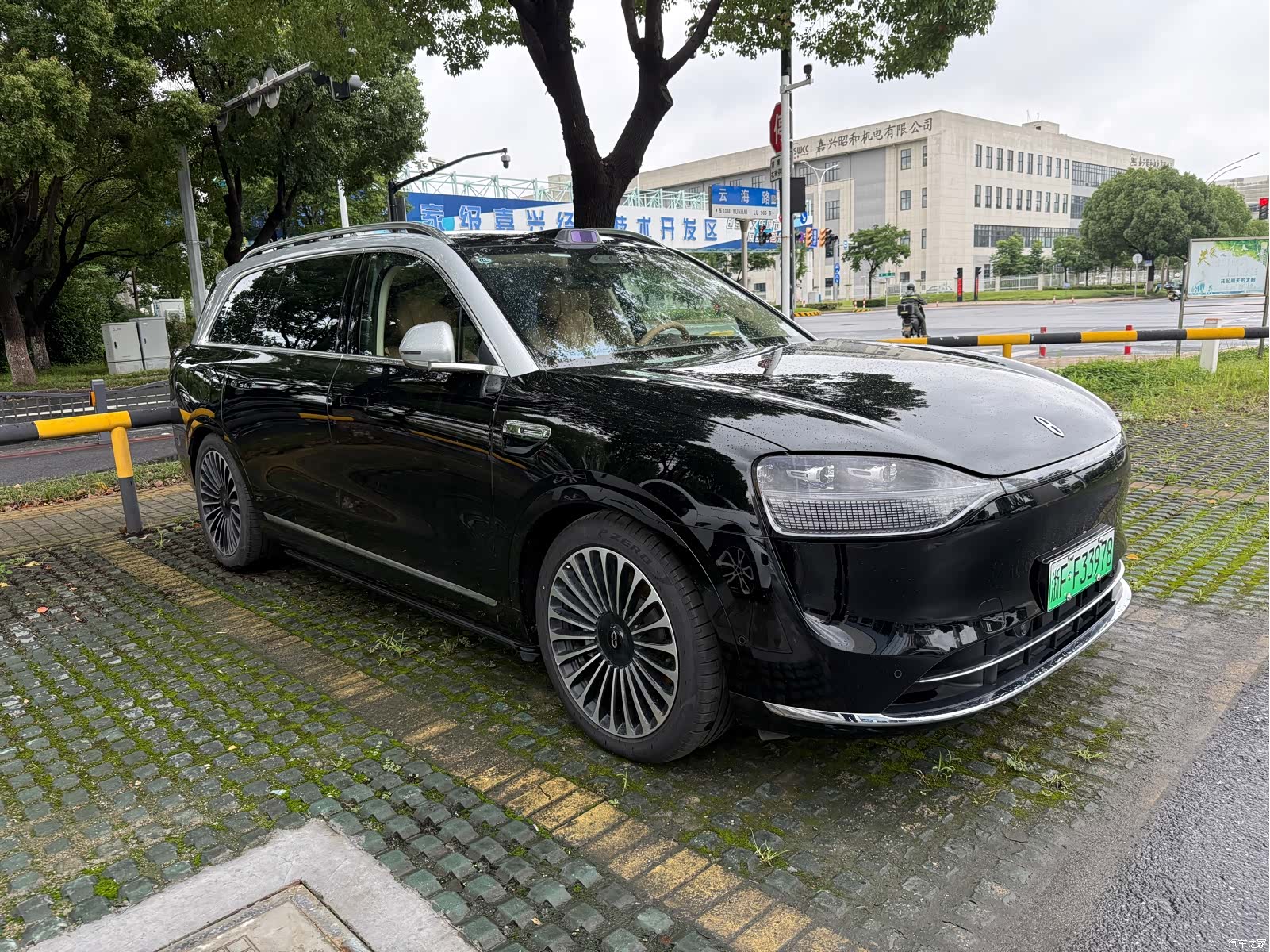 AITO M9, 2025 4