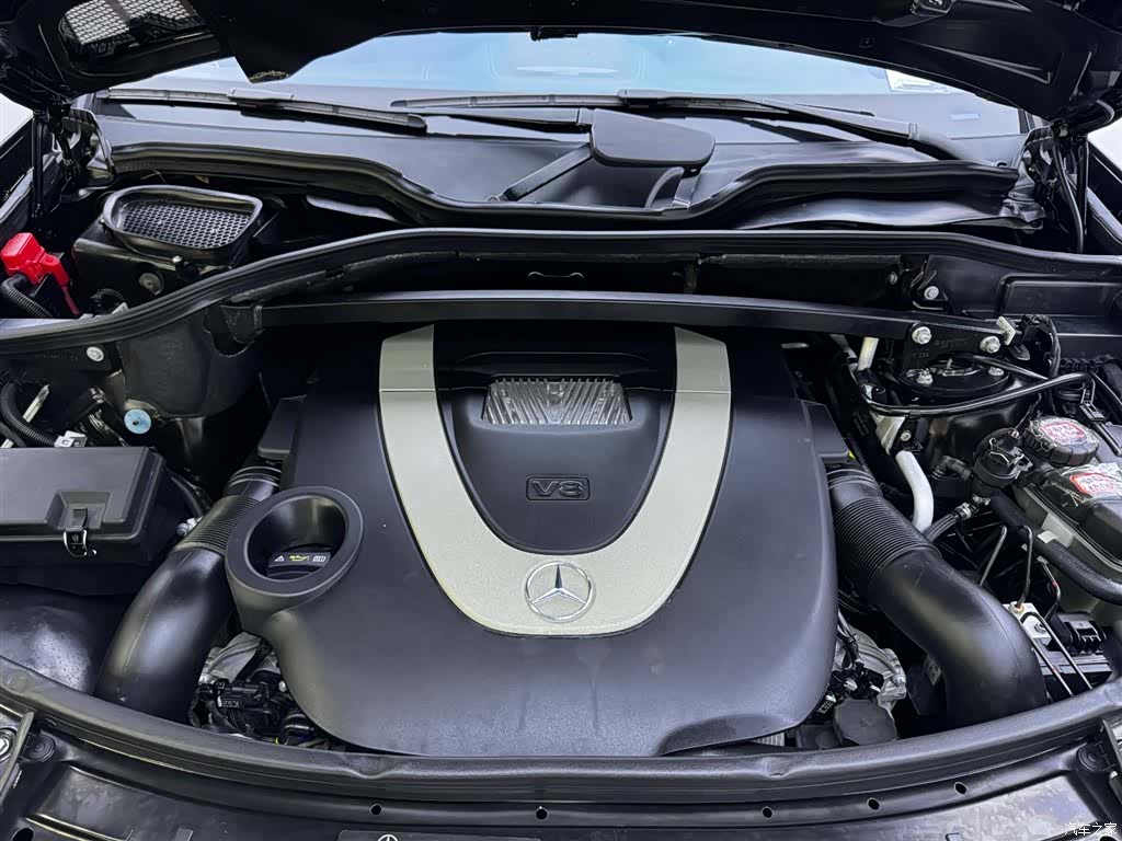 Mercedes-Benz GL-Class, 2011 10