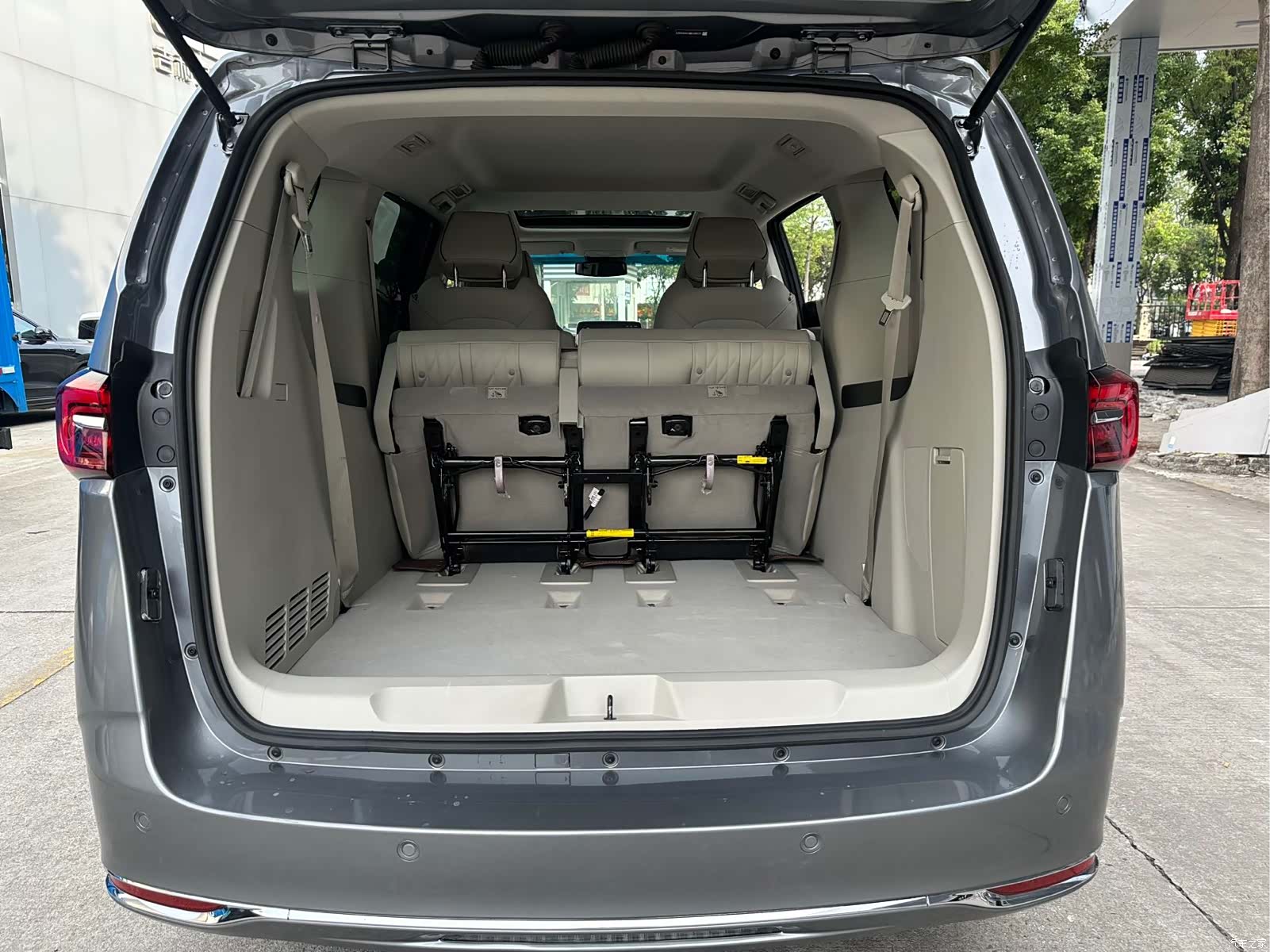 Buick GL8, 2022 21
