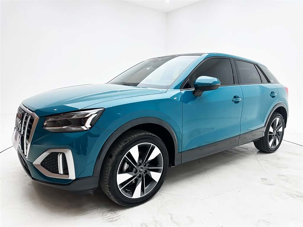 Audi Q2L, 2022 1