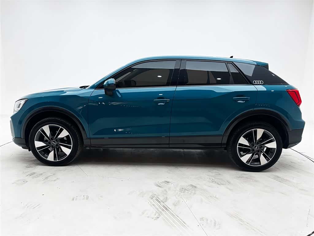 Audi Q2L, 2022 7