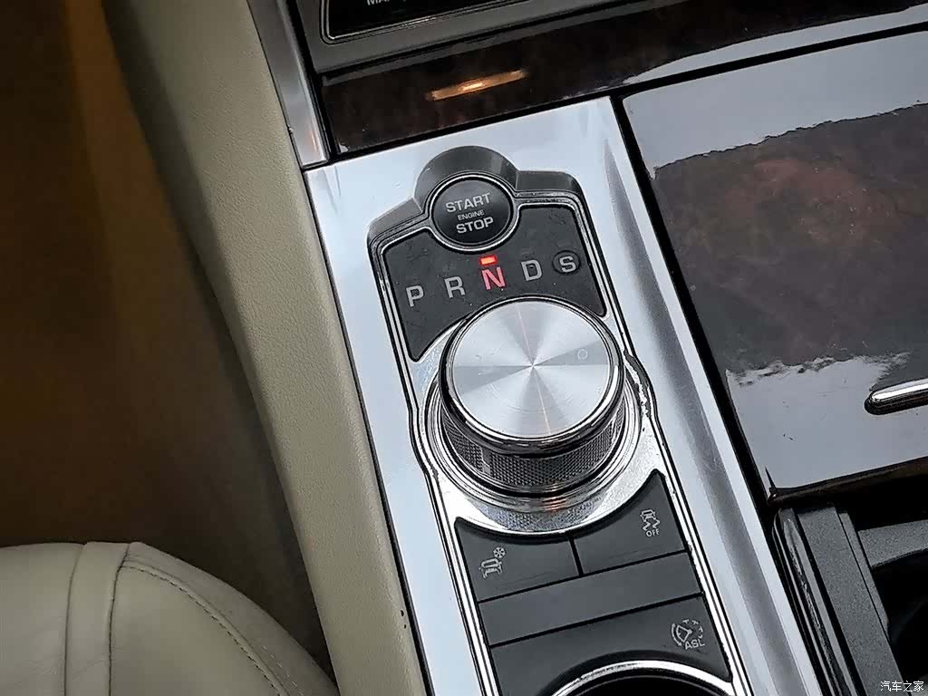 Jaguar XF, 2014 13