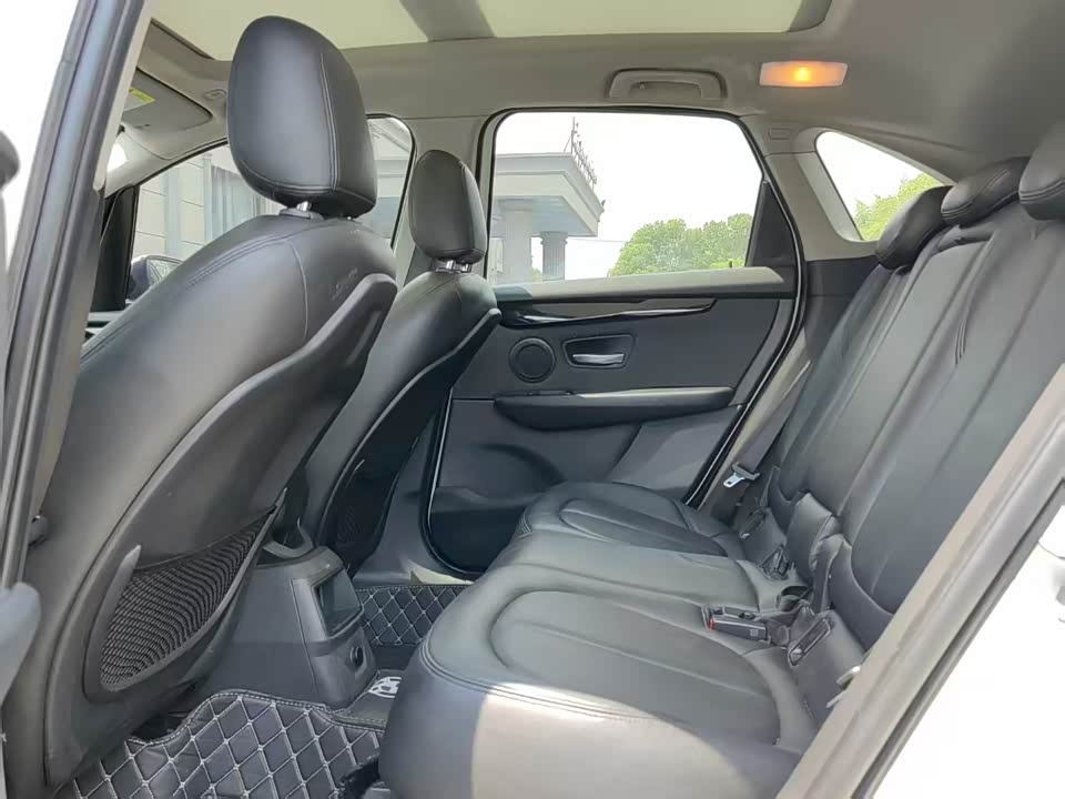 BMW 2 series station wagon