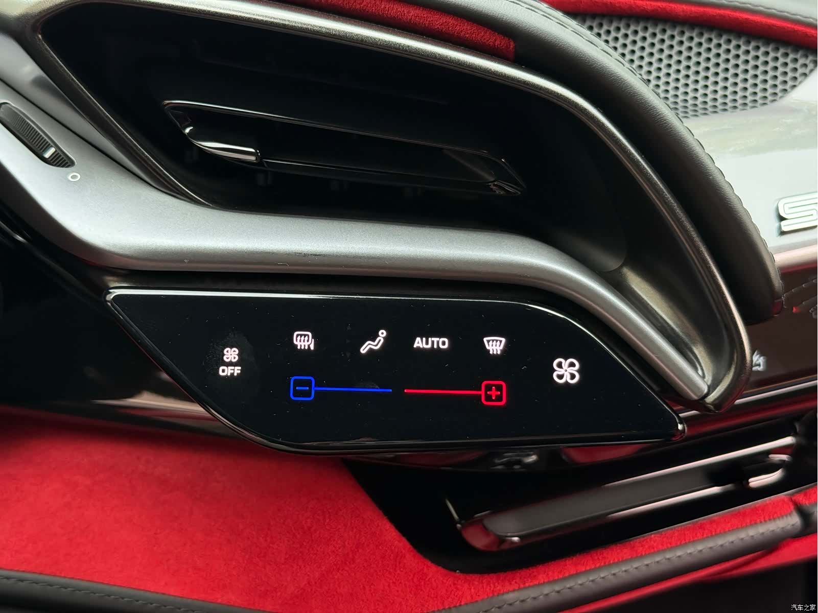 Ferrari SF90, 2023 8