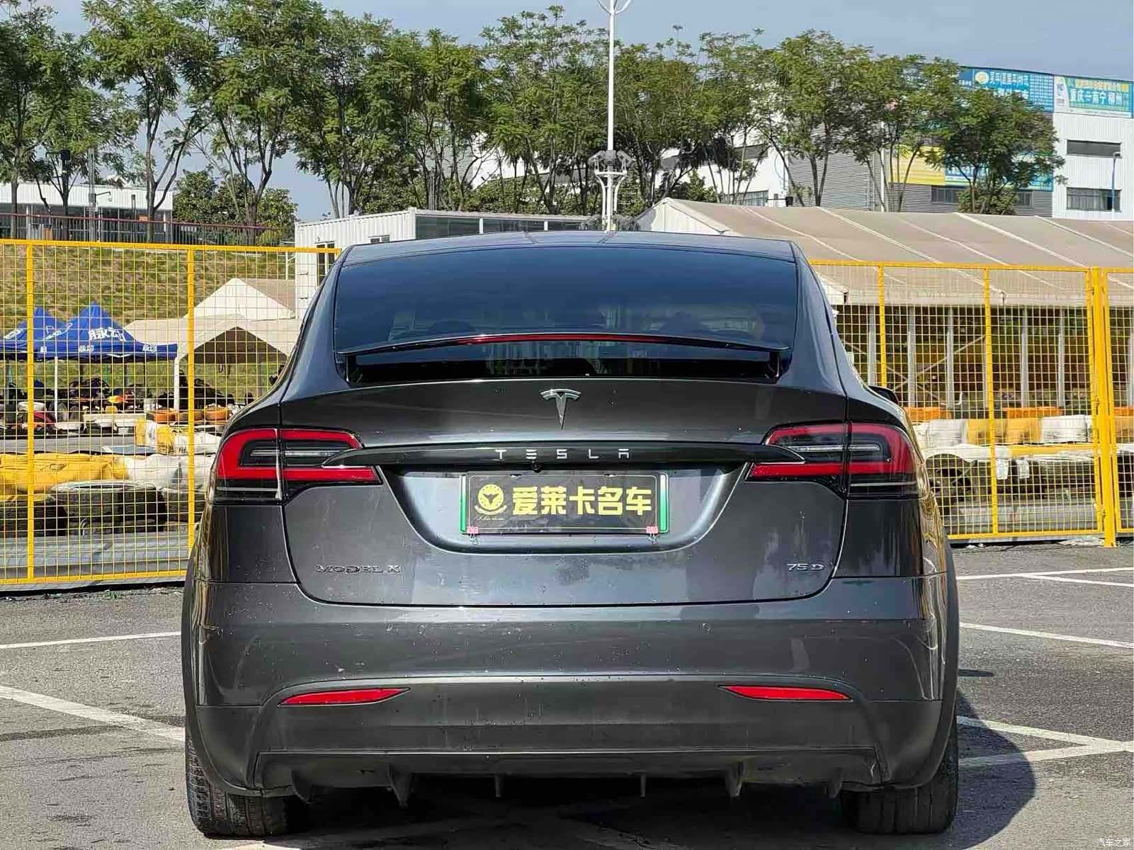 Tesla Model X, 2017 4