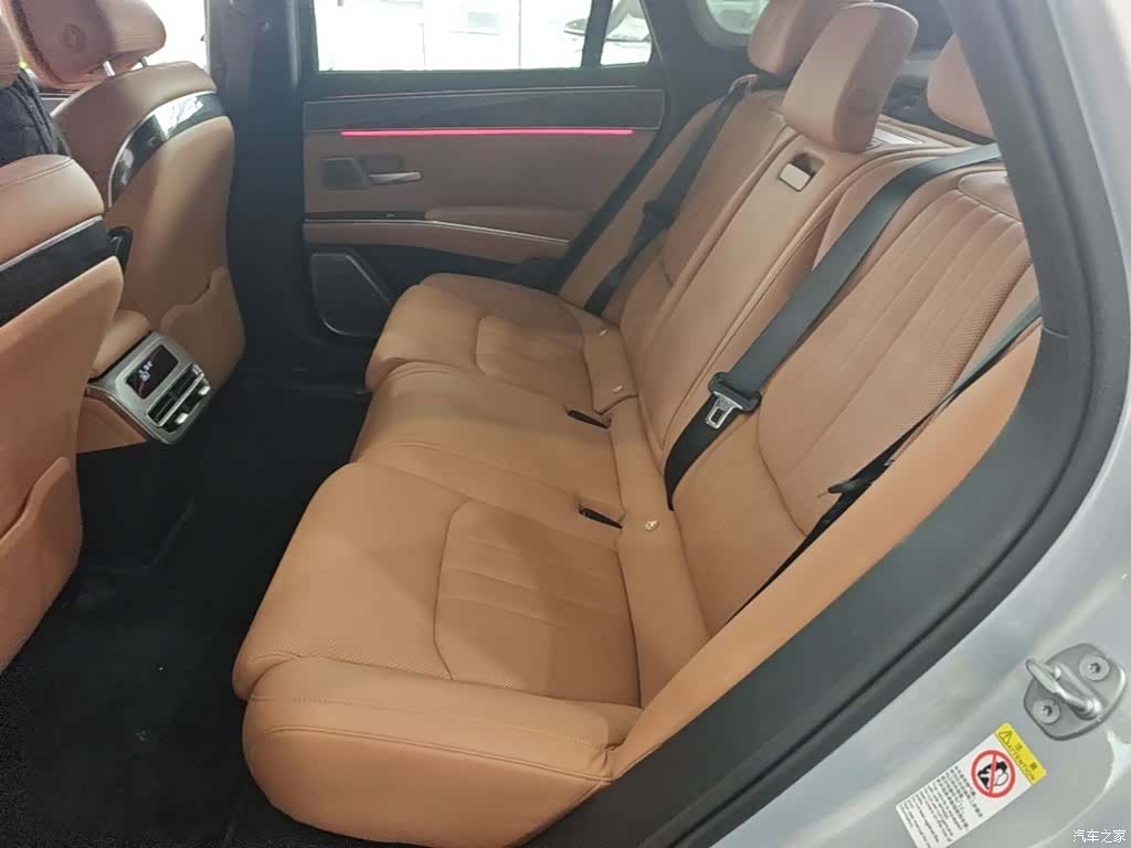 BYD Han, 2025 17