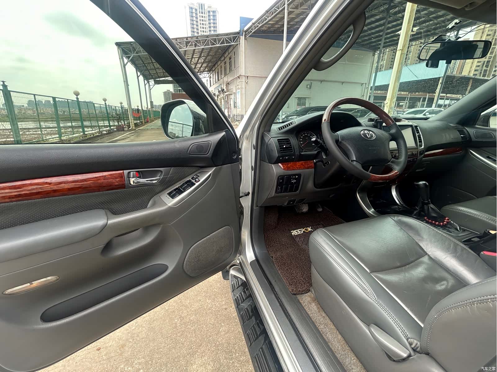 Toyota Prado, 2009 14