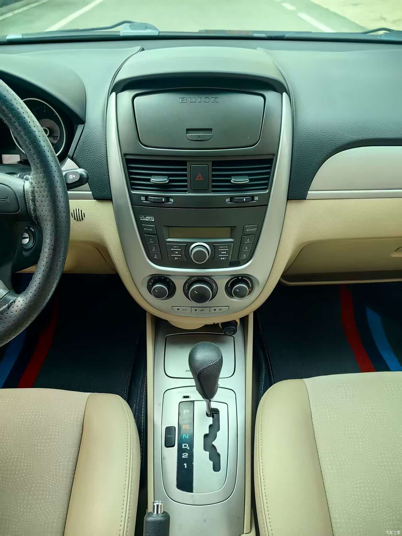 Buick 1.6LX-AT, 2012 9