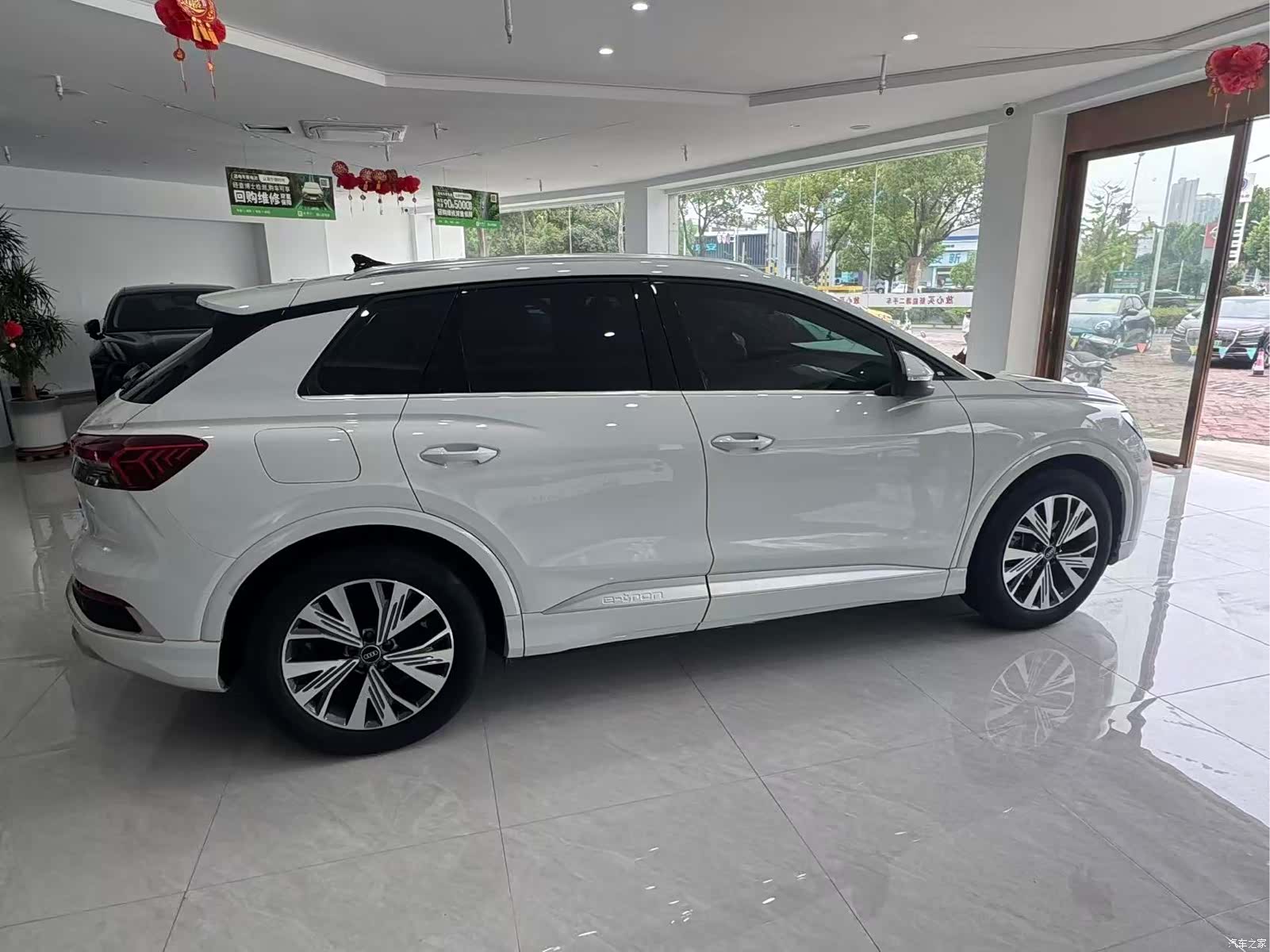 Audi Q4 e-tron, 2023 10