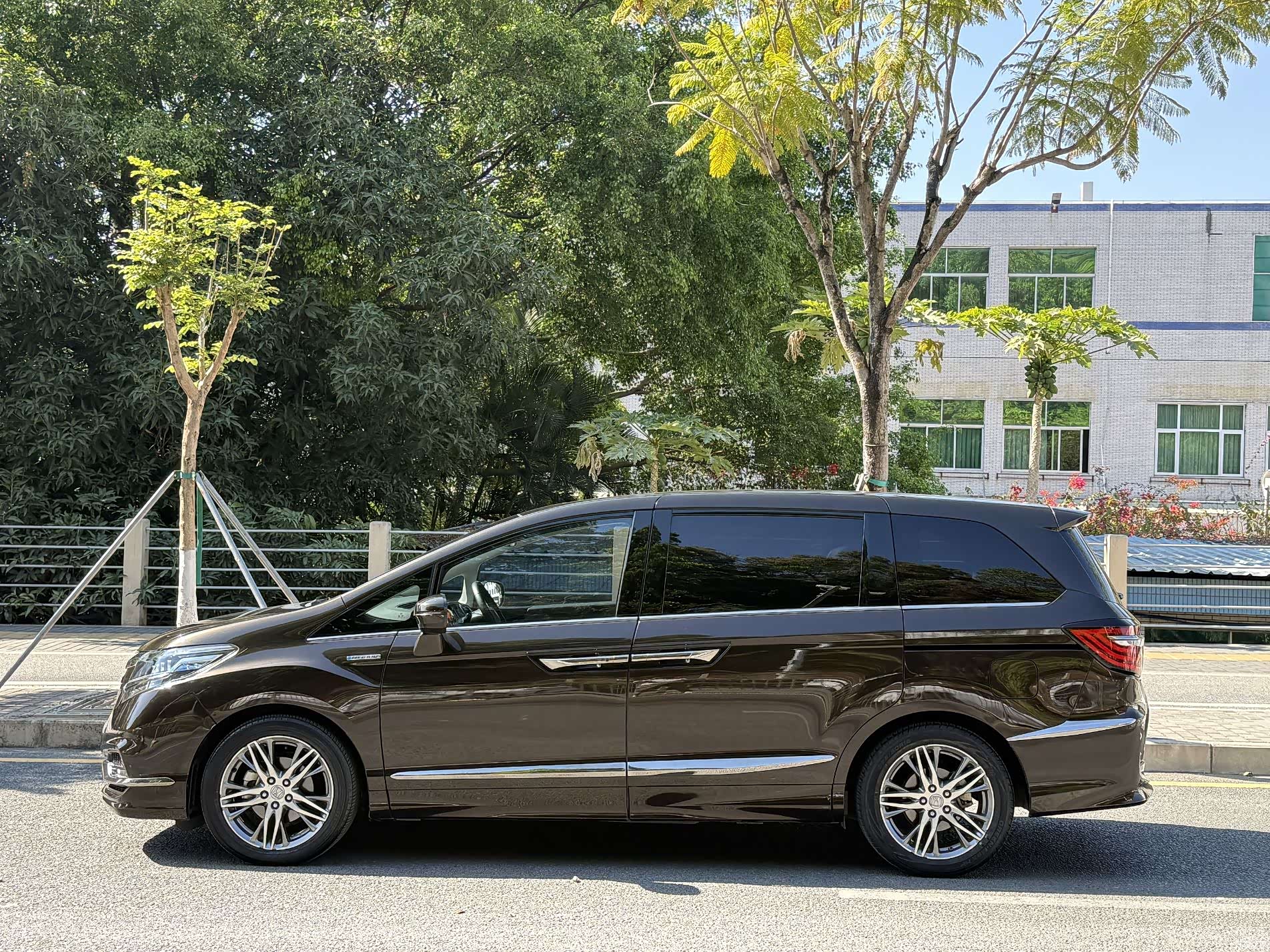 Honda Elysion, 2021 4