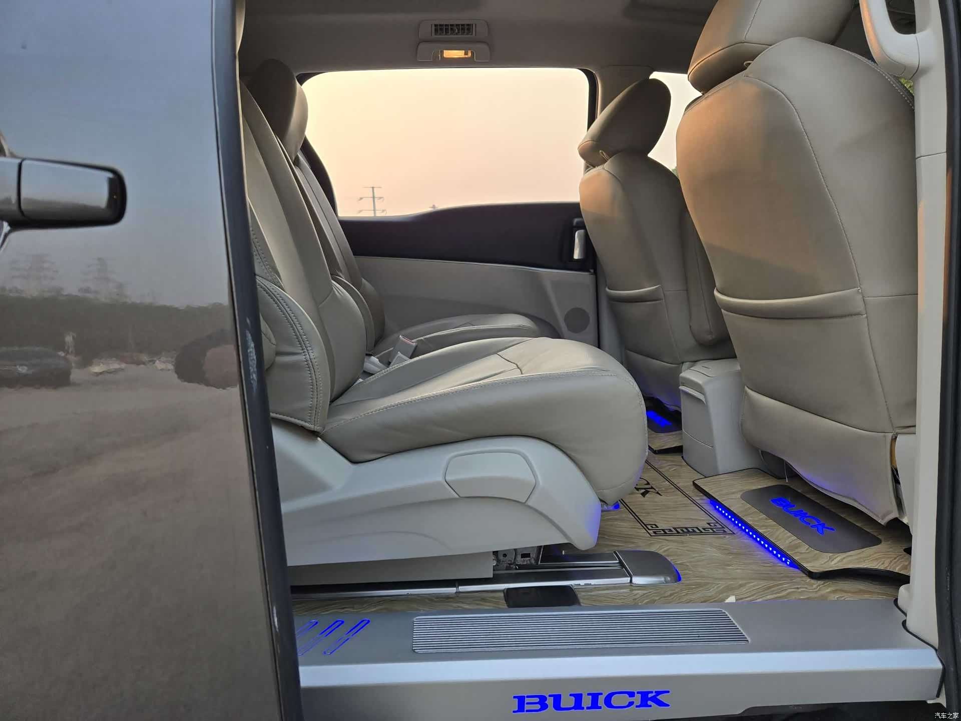 Buick GL8, 2022 11