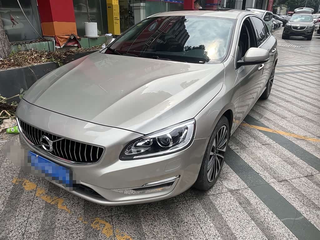 Volvo S60