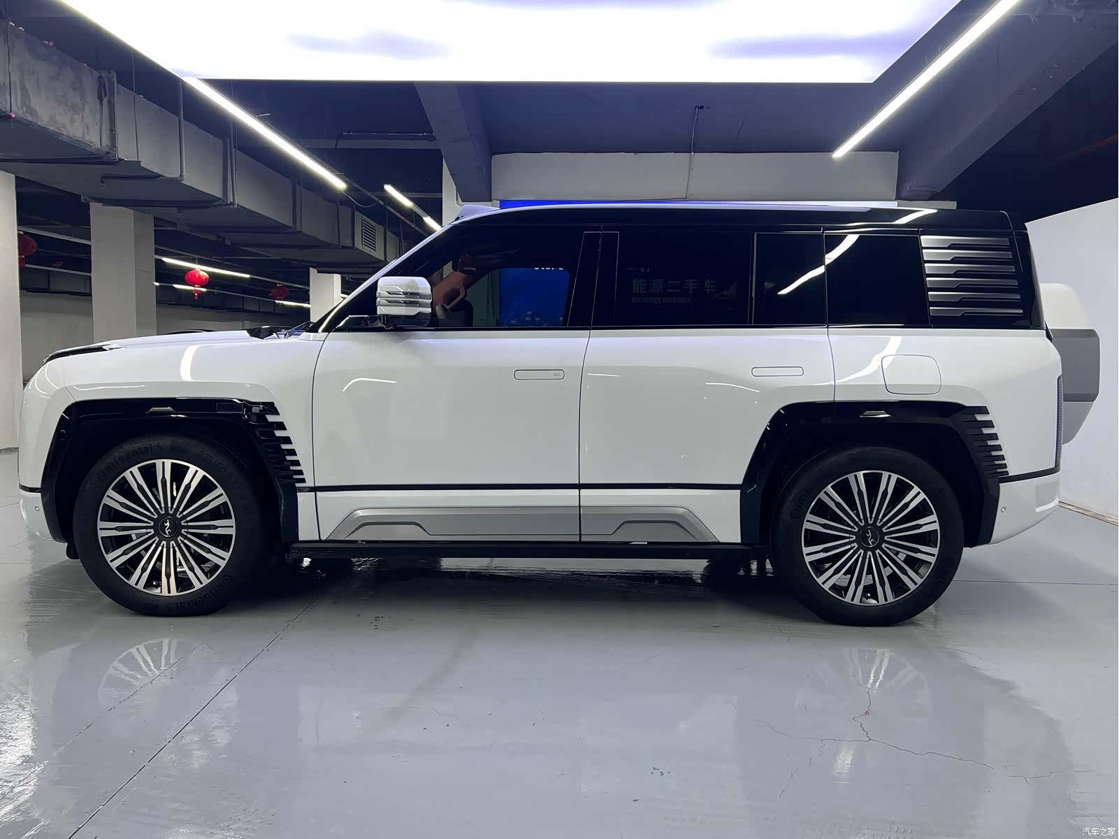 Yangwang U8, 2024 4