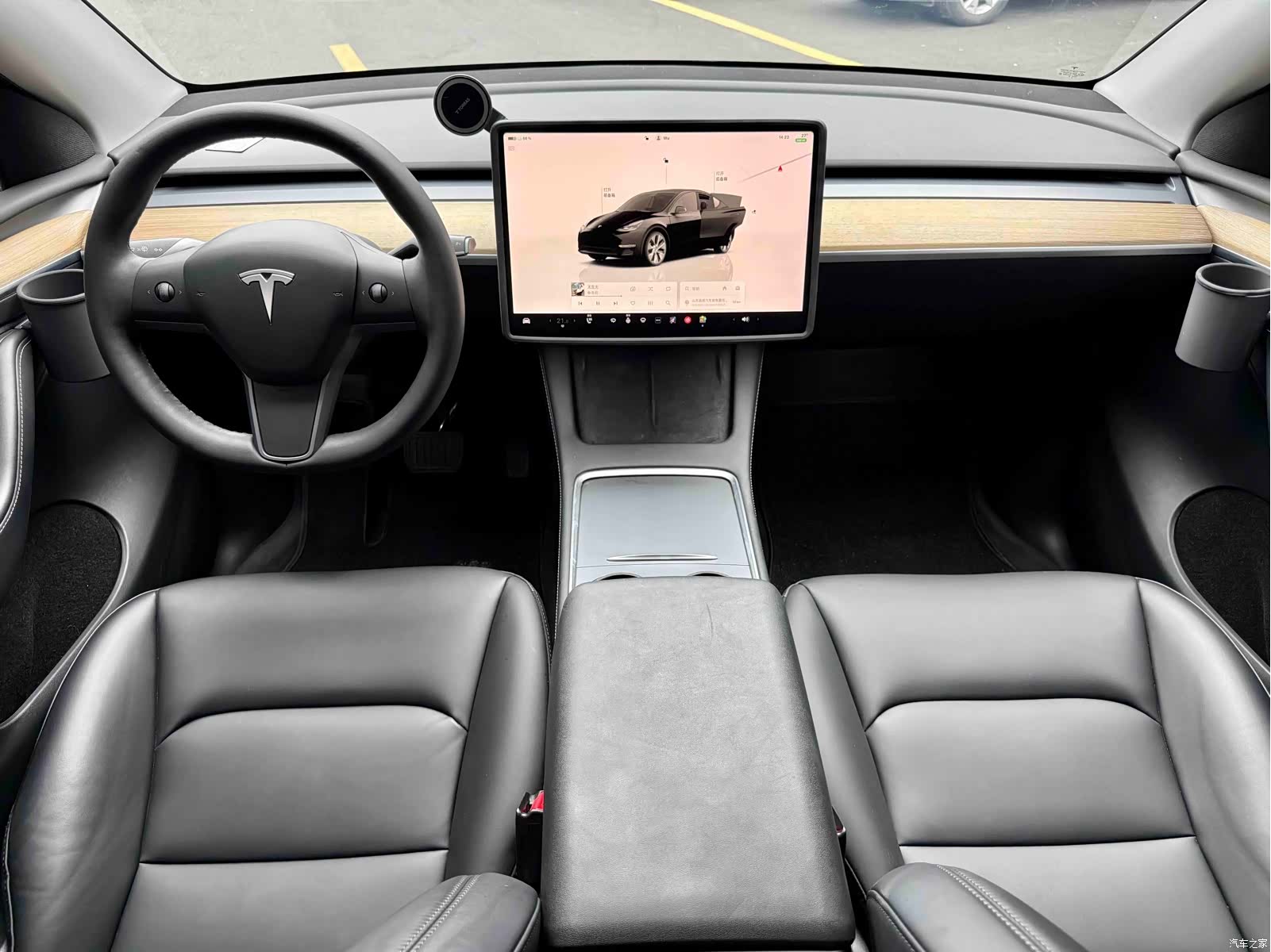 Tesla Model Y, 2022 10