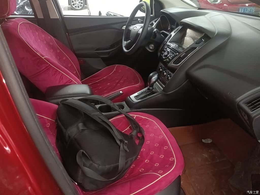 Ford Focus, 2015 19