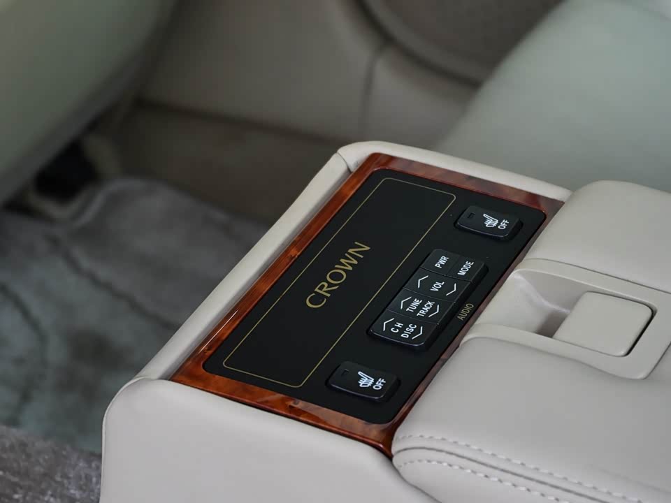 Toyota crown