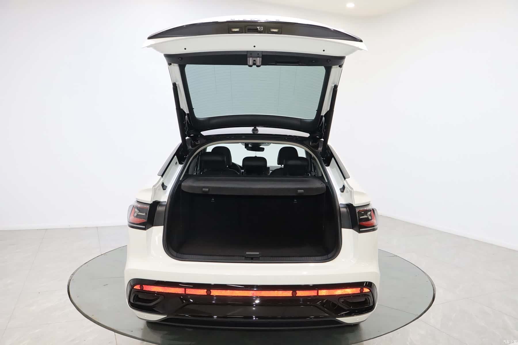 Volkswagen Tiguan, 2024 17
