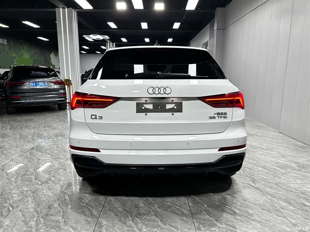 Audi Q3, 2023 все фото
