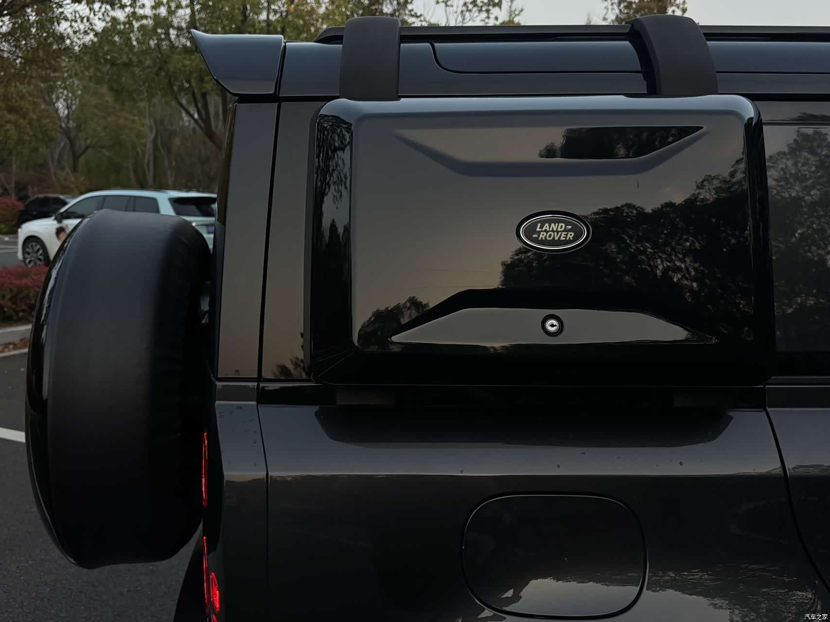 Land Rover Defender, 2023 7