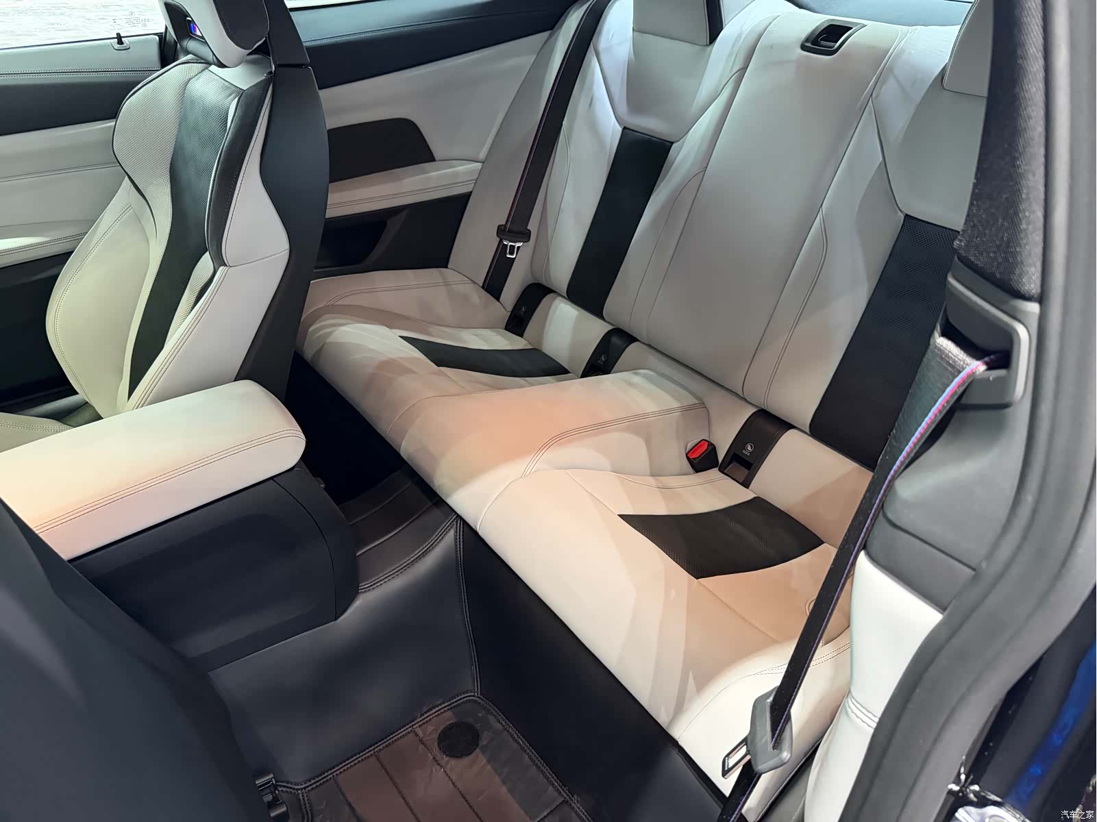 BMW M4, 2026 9