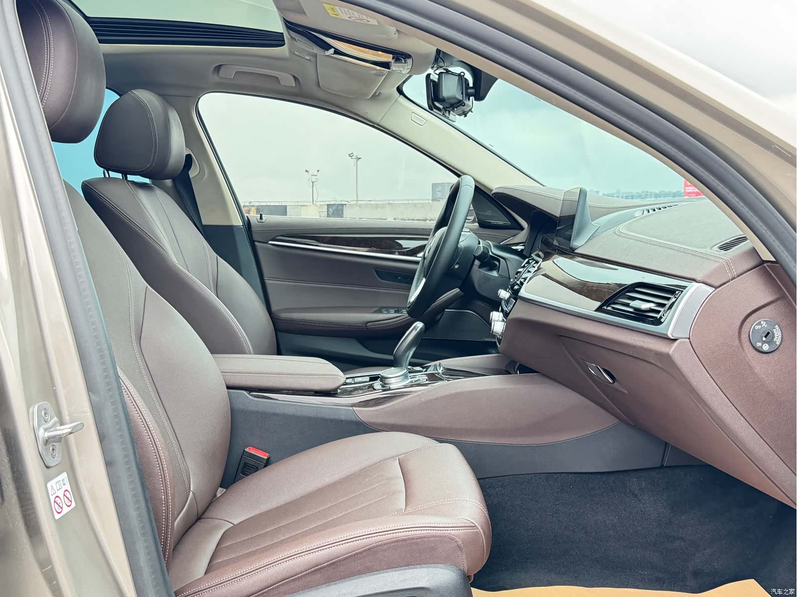 BMW 5 Series, 2020 все фото