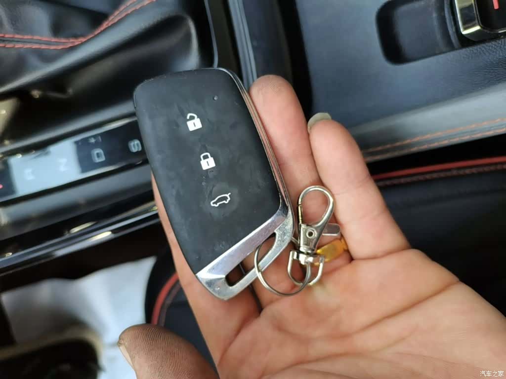 Wuling RS-3, 2020 9