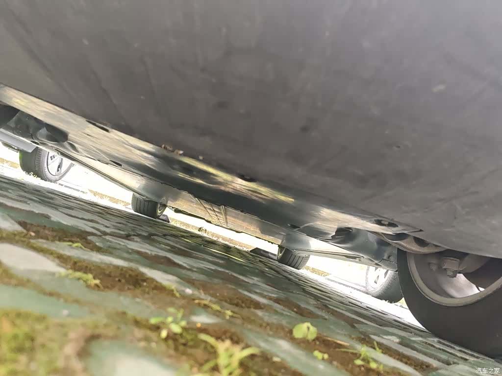 Tesla Model Y, 2022 23
