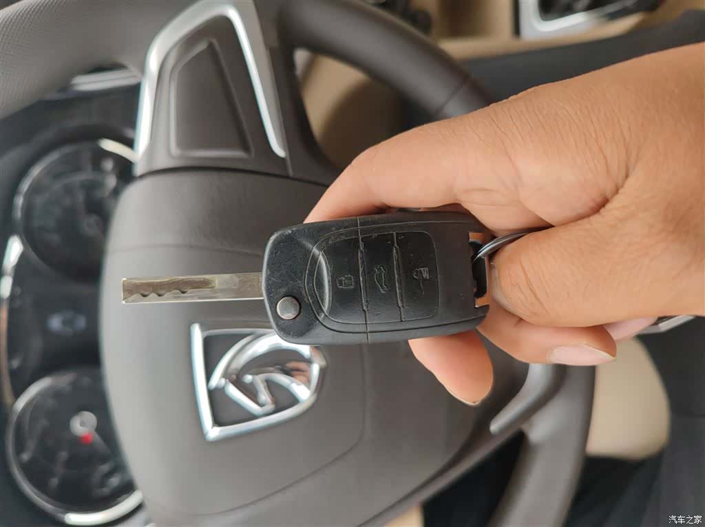 Wuling 730, 2018 9