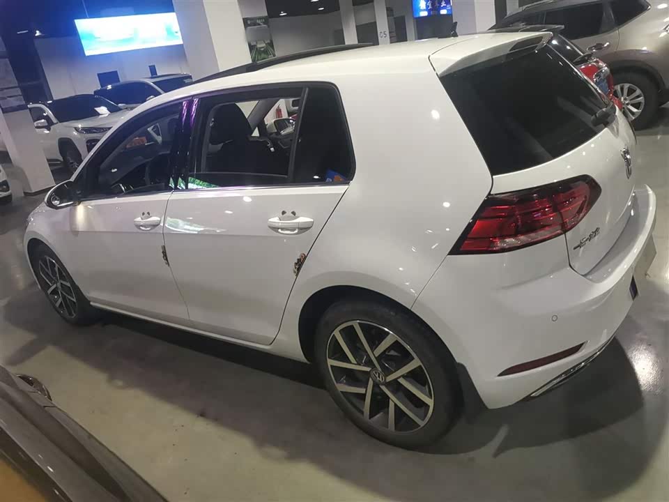 Volkswagen golf