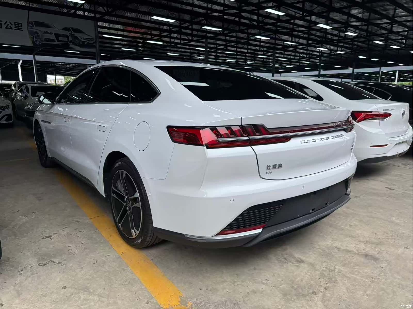 BYD Han, 2021 8