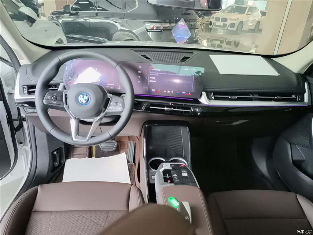 BMW iX1, 2024 10