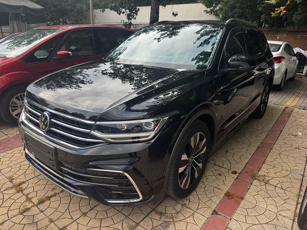 Volkswagen Tiguan L