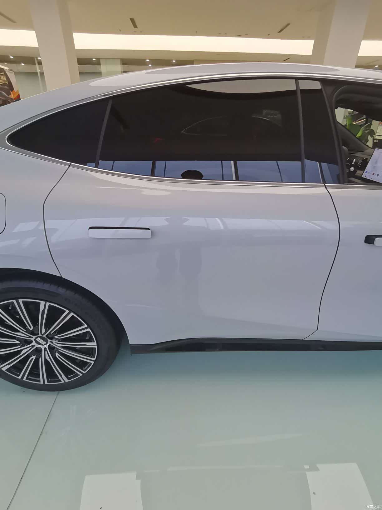Geely 8, 2026 7