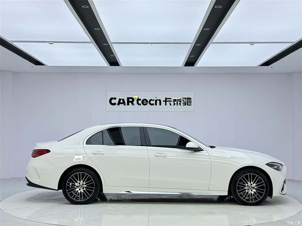 Mercedes-Benz C-Class, 2023 4