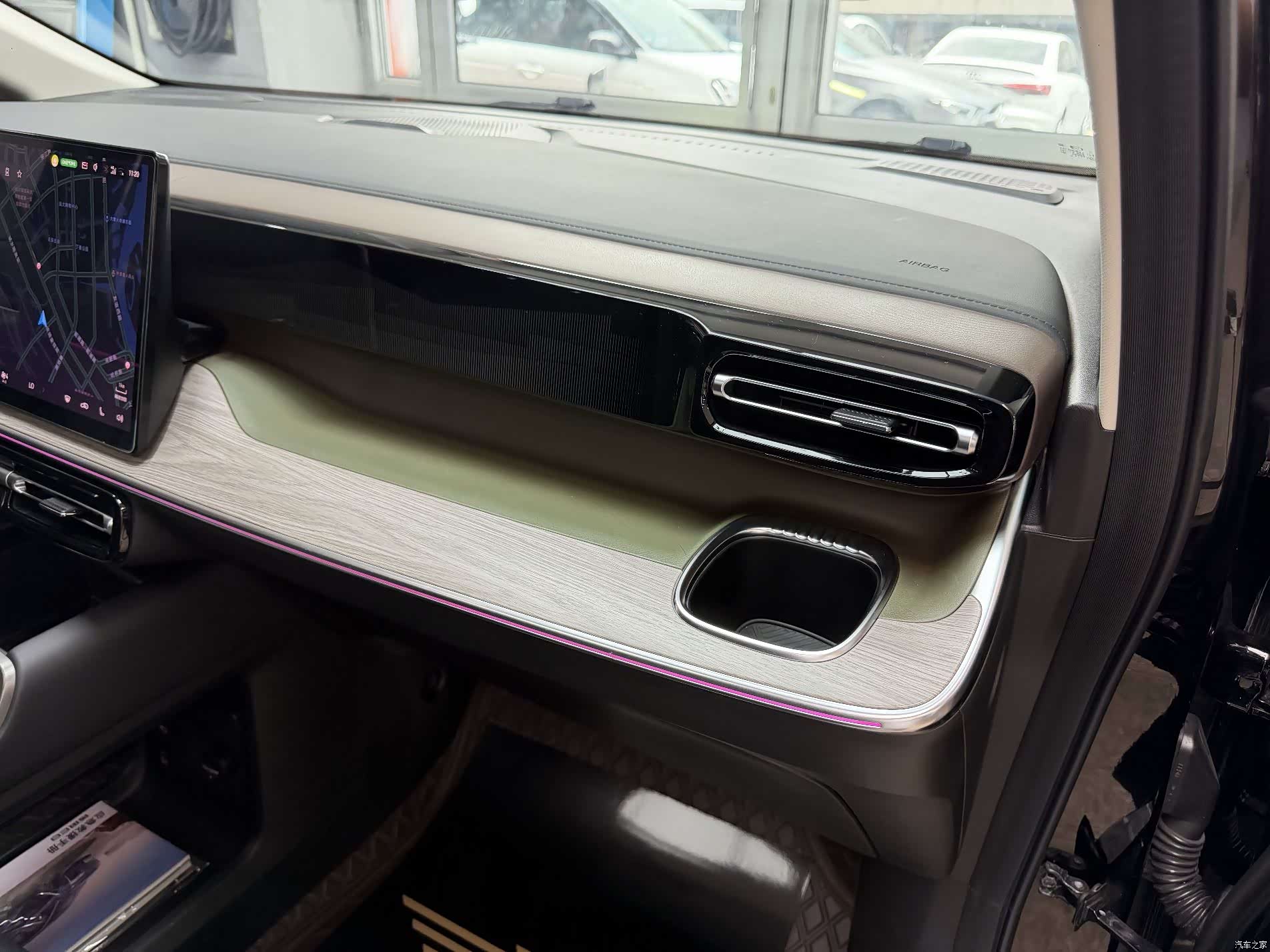 Trumpchi E8, 2024 13